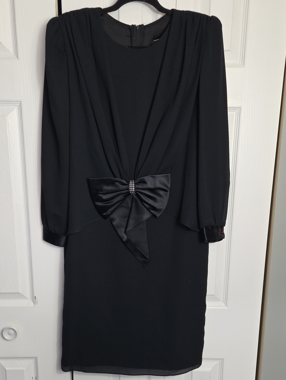 Black Long-Sleeve Bow-Accent Cocktail Dress